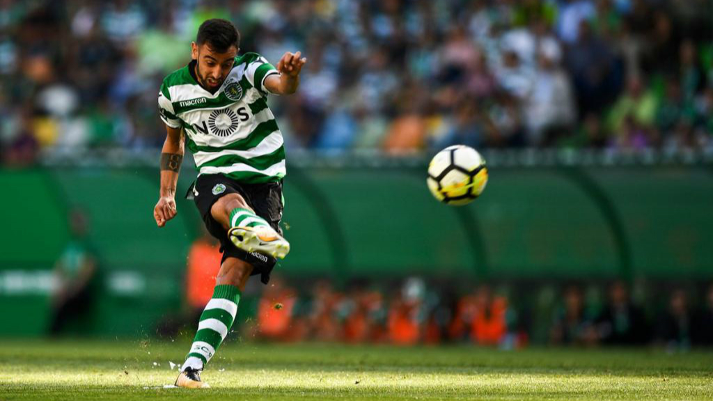 平博体育-2005火箭vs小牛第4场